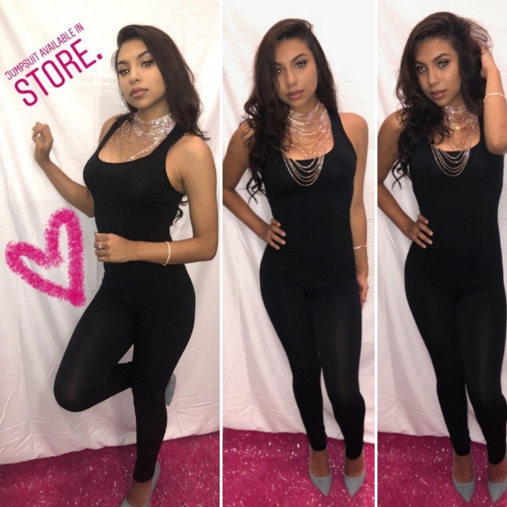 Black jumpsuit One size fits all😍😍